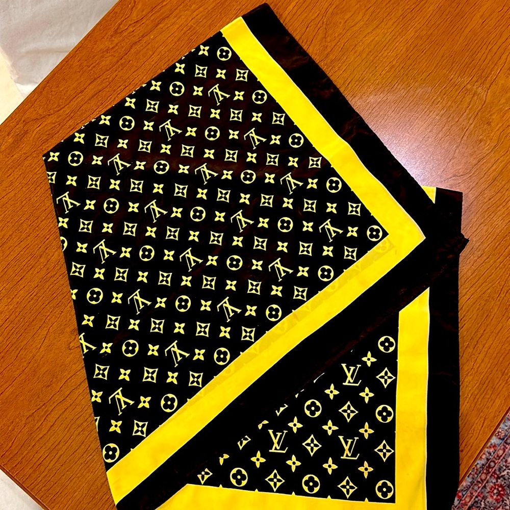 Louis Vuitton scarf and/or head wrap